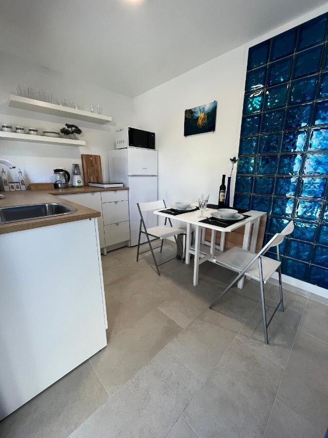 Blue Penguin Apartment Pinezici  Exterior photo